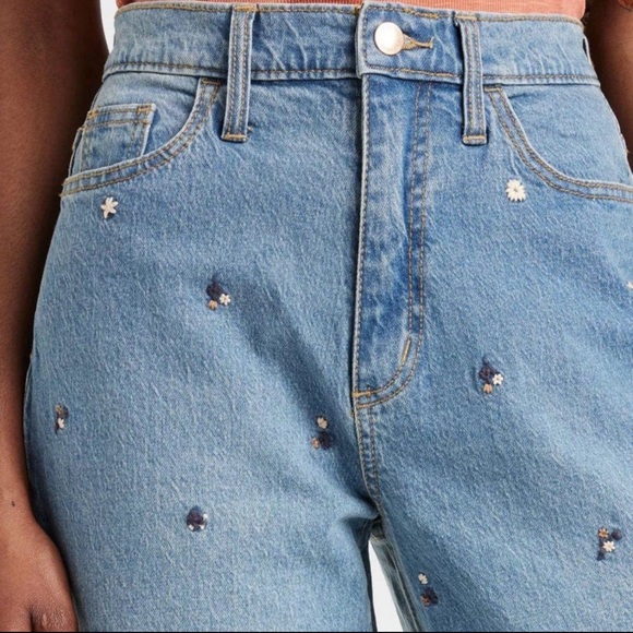 Universal Thread Floral Embroidered High Rise  Straight Jeans Blue 25” shorts - Picture 2 of 8
